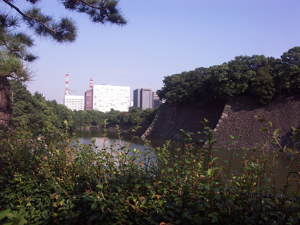 Kokyo moat