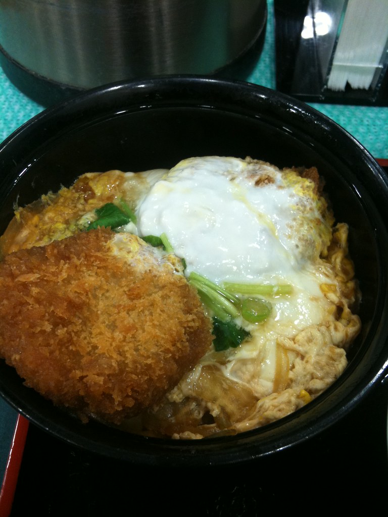 小諸蕎麥麵的迷你豬排蓋飯套餐