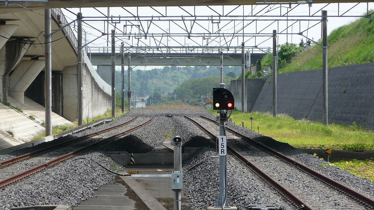 ホームから望む京成千原線ちはら台駅終端