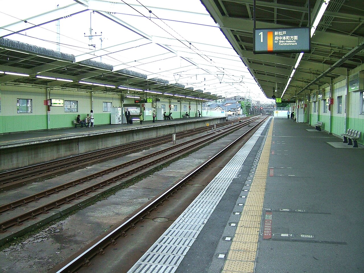 The platforms at the Ichikawaōno Station on the Musashino Line in Ichikawa city, Chiba prefecture, J