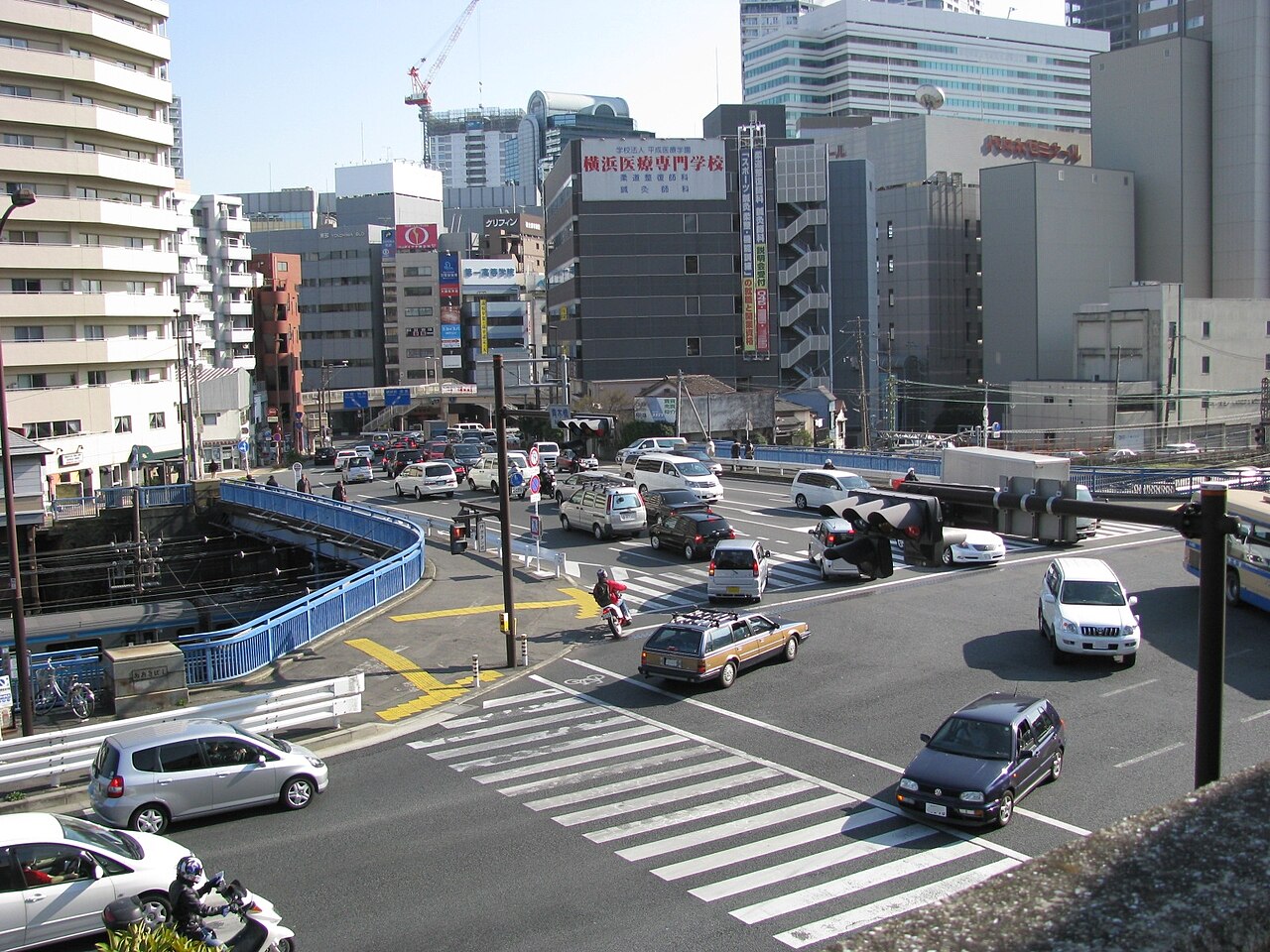The Aoki-bashi is a bridge of National Route 1, on the Tokaido Main Line and the Keikyu Main Line, l