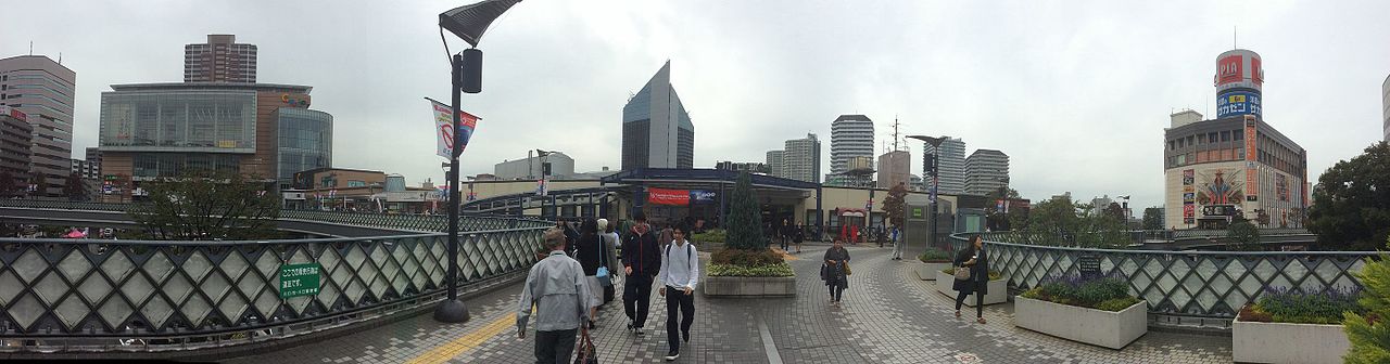 川口駅の東口 (Kawaguchi Station, east exit)
