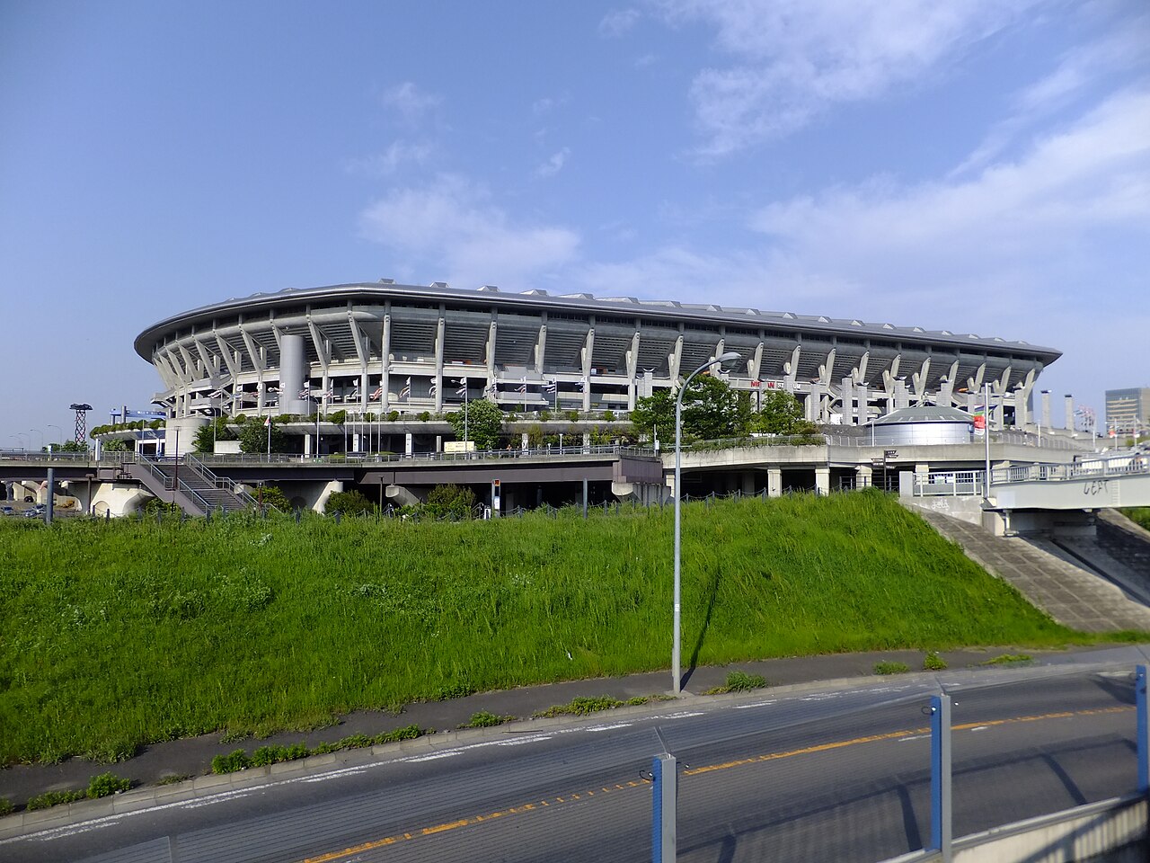 横浜国際総合競技場(日産スタジアム)