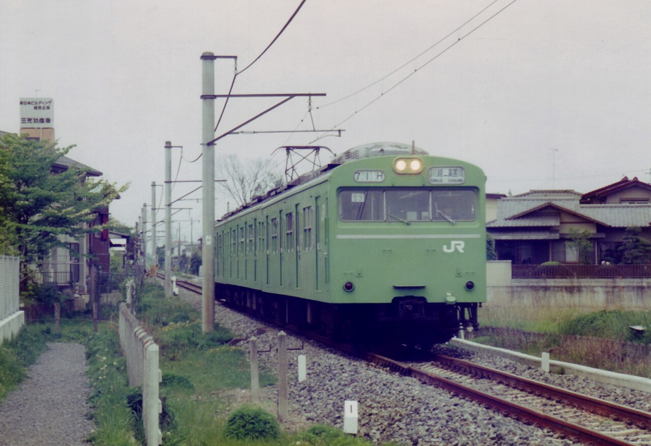 JR East 103-3000 series three-car EMU set 53 east of Nishi-Kawagoe Station on a Kawagoe Line service