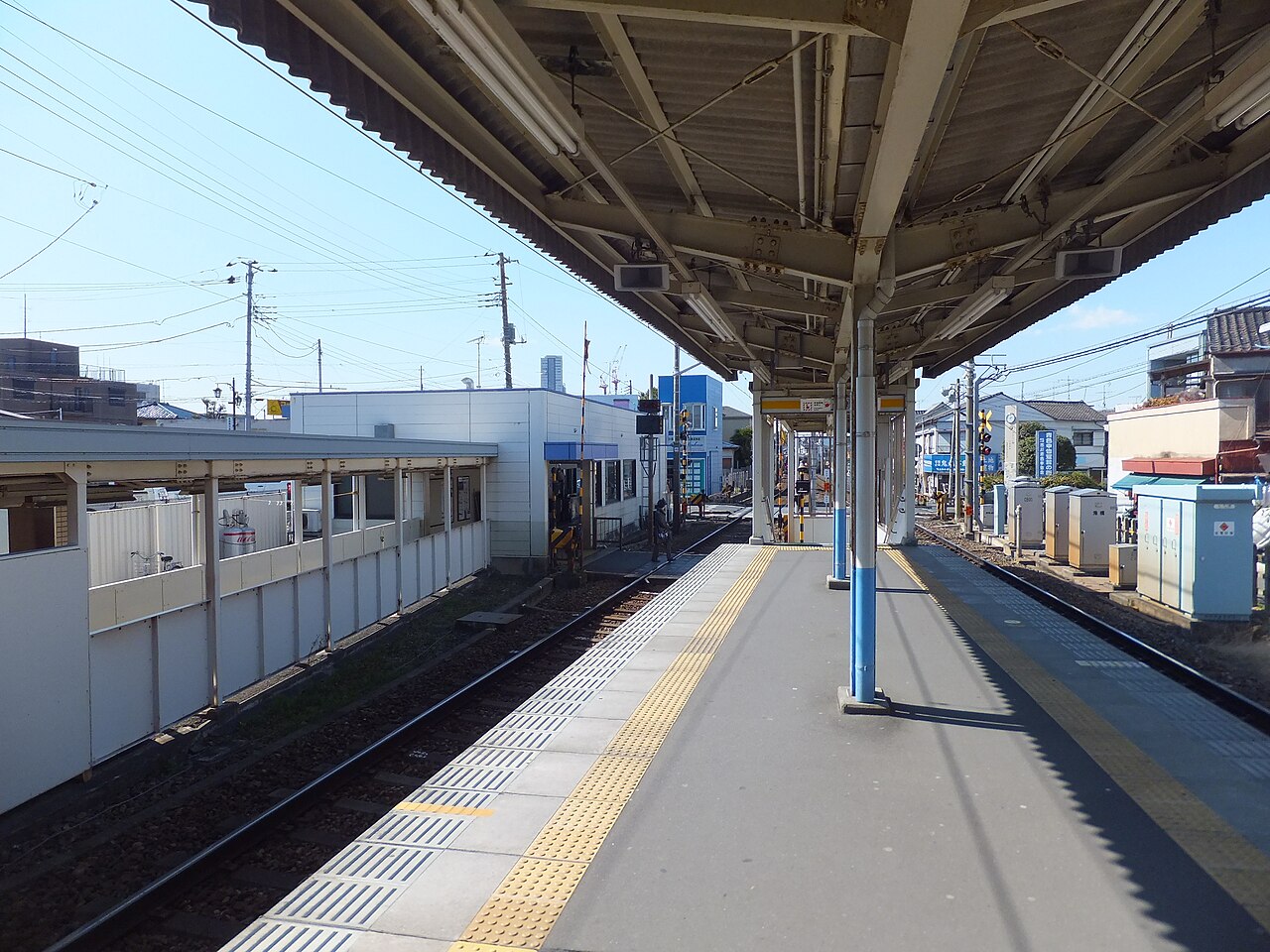 京成電鉄鬼越駅プラットホーム(京成上野方)