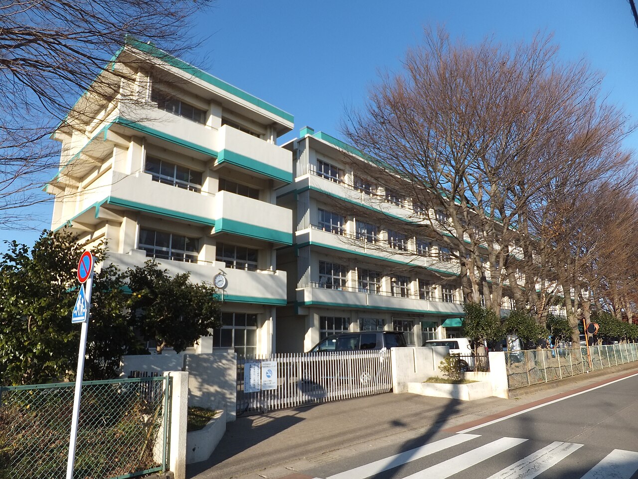 Chiba Municipal Wakamatsu Junior High School in Wakaba Ward, Chiba