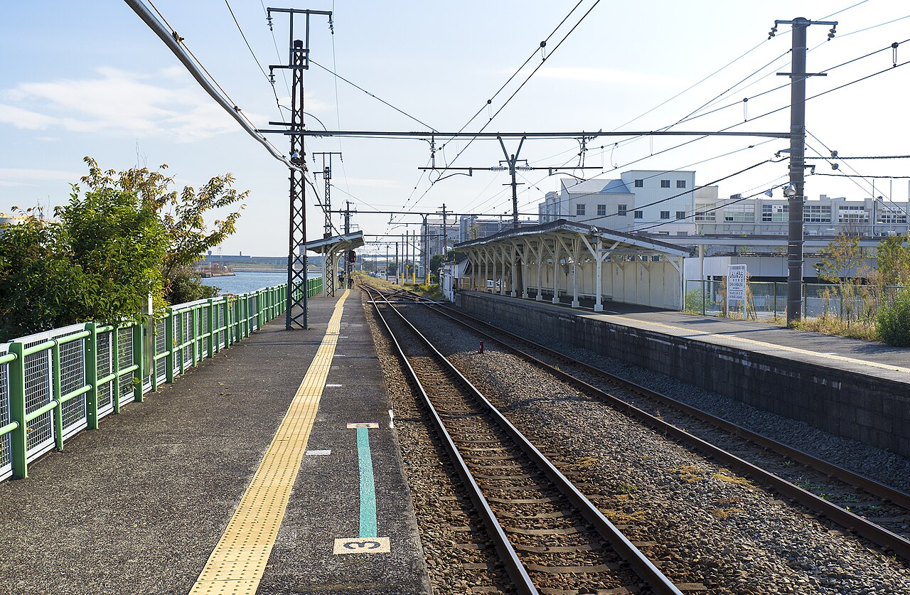 東日本旅客鉄道株式会社鶴見線新芝浦駅ホーム