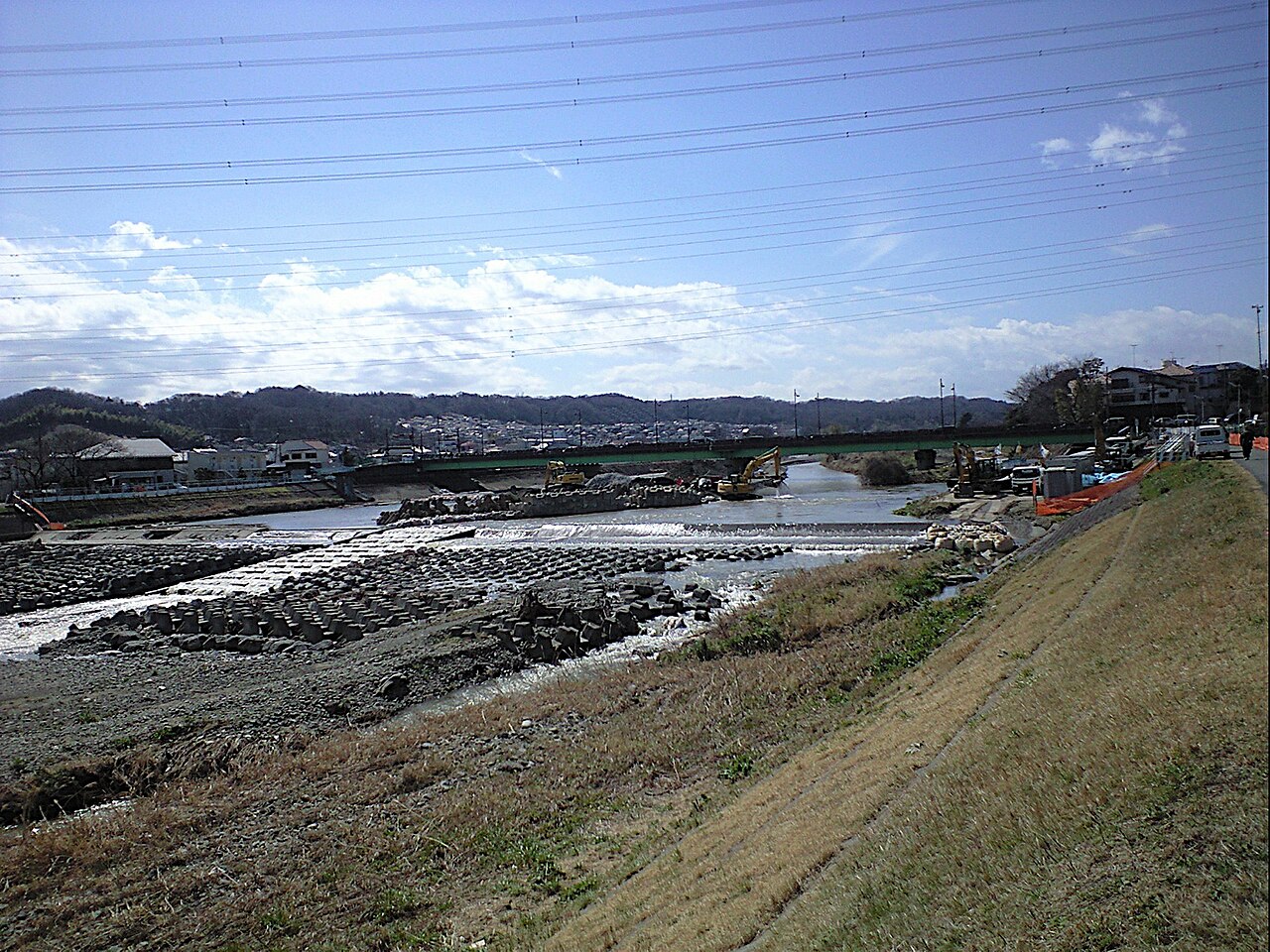 平山橋の堰