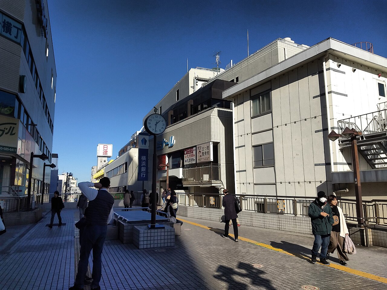JR Tsurumi station
